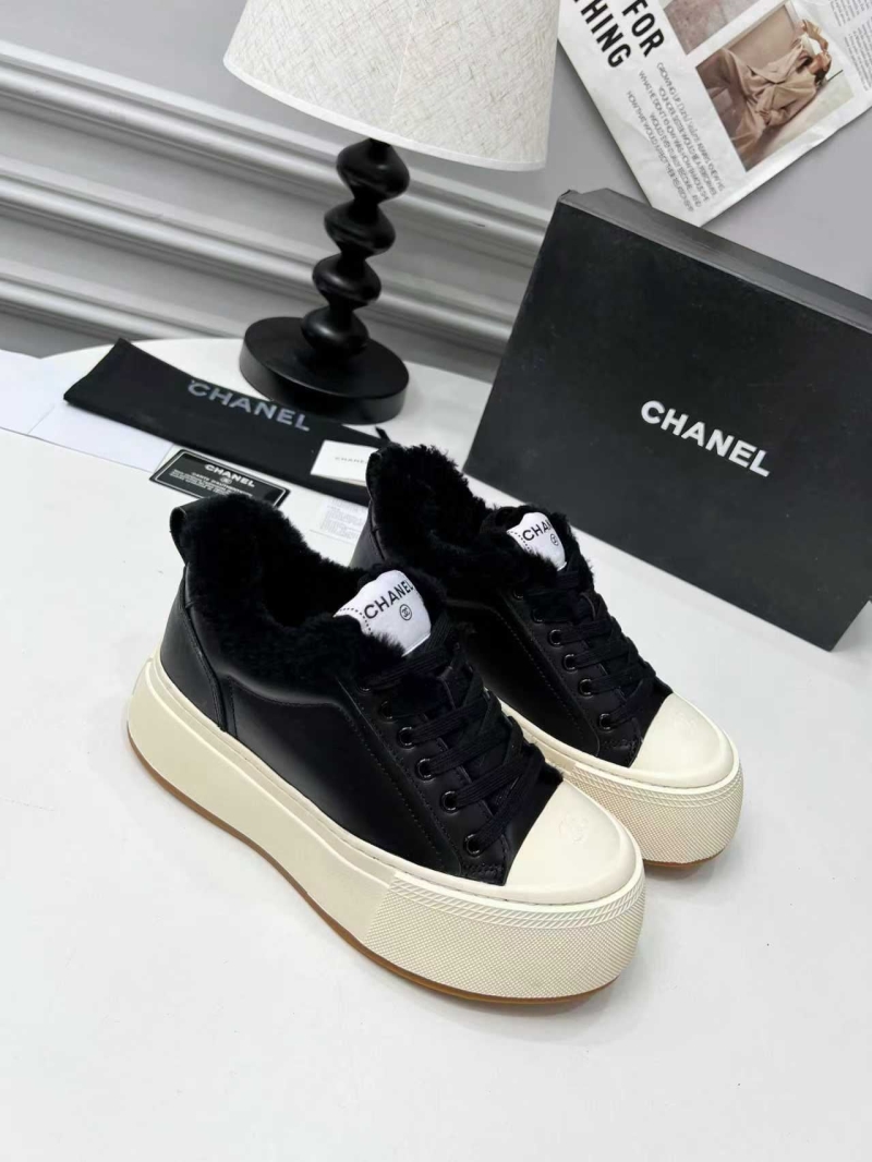 Ch**el sport shoes